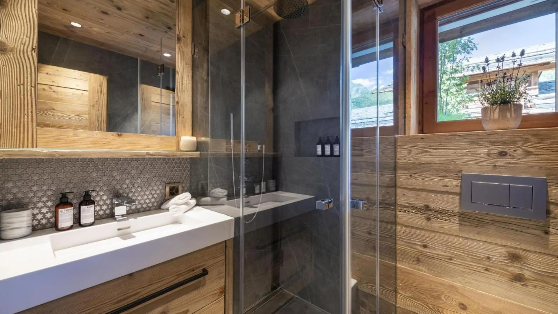Chalet Soelden - The Perfect Mountain Getaway Villa