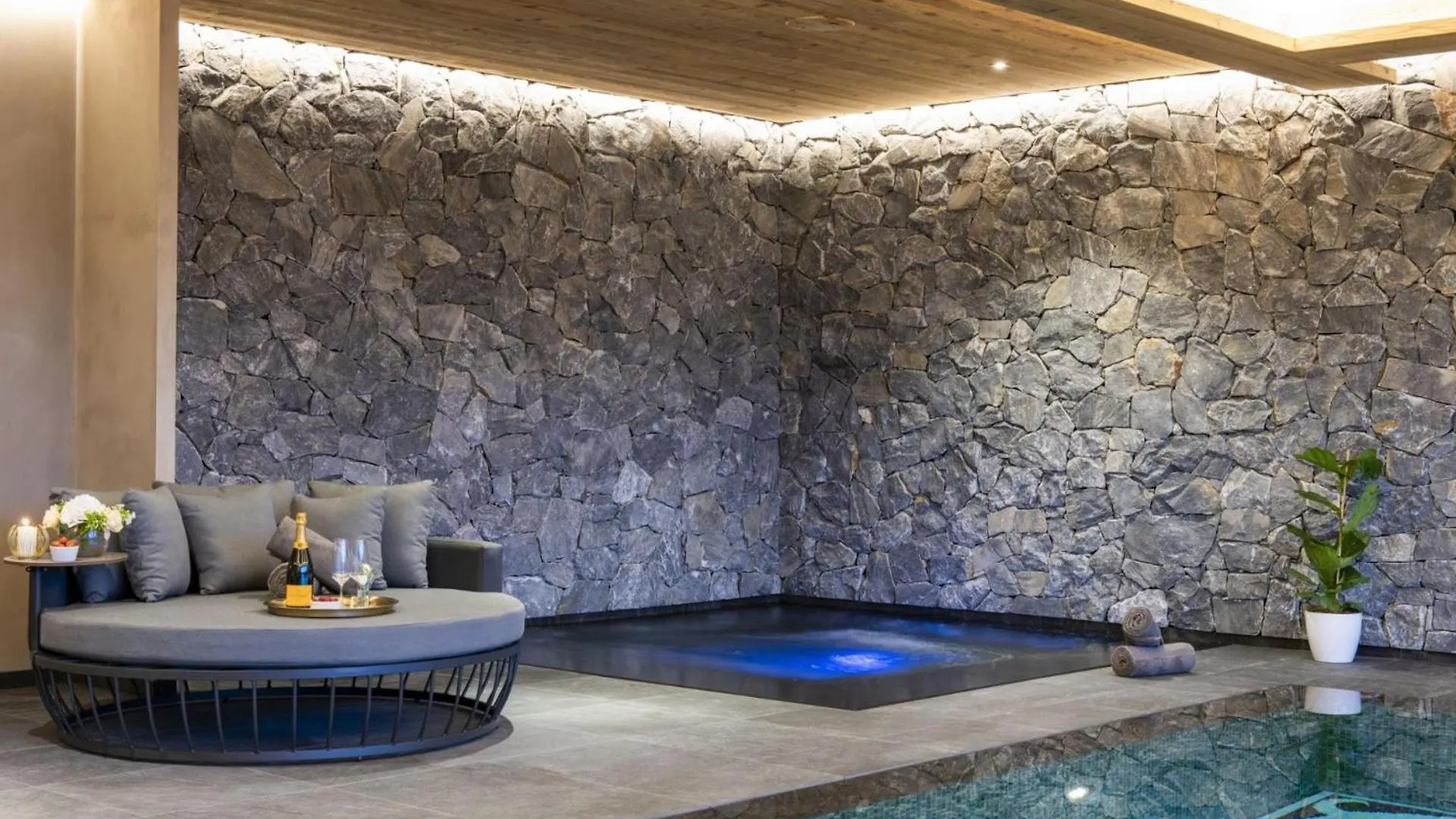 Chalet Soelden - The Perfect Mountain Getaway Villa